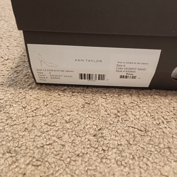 COPY - ANN TAYLOR HEELS SZ 9 - Picture 7 of 7